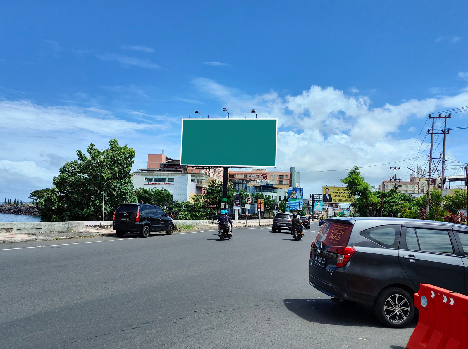Dekat Pos Polisi Bahu